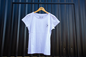 
                  
                    T-Shirt Acampamento Branca - Feminina
                  
                